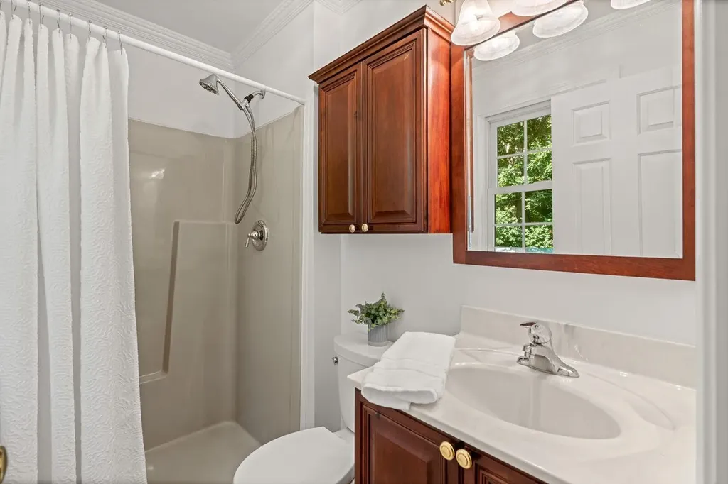 14 Veronica Drive Bedford NH 03110