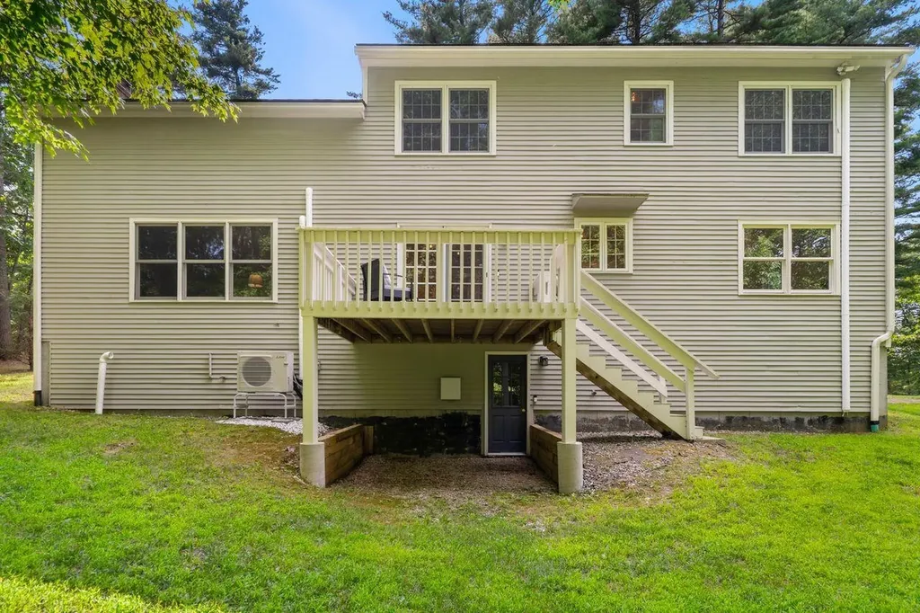 14 Veronica Drive Bedford NH 03110