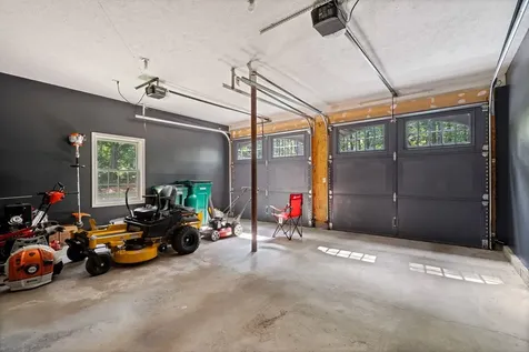 14 Veronica Drive Bedford NH 03110