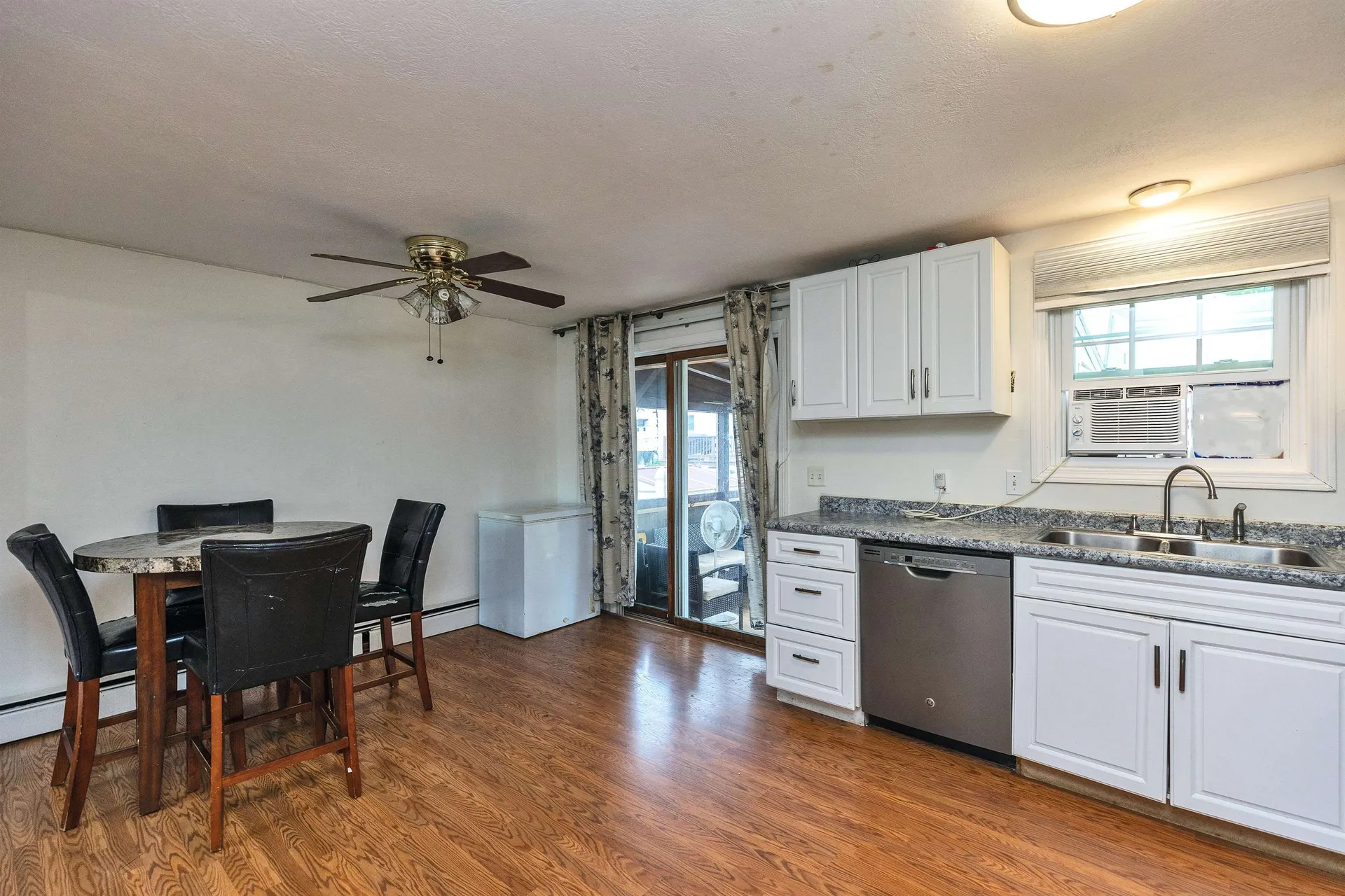 52 Pullman Street Manchester NH 03103