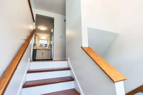 52 Pullman Street Manchester NH 03103