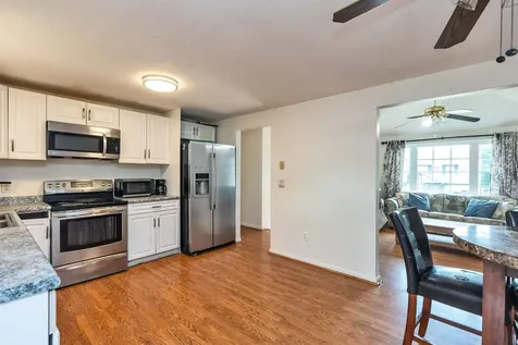 52 Pullman Street Manchester NH 03103