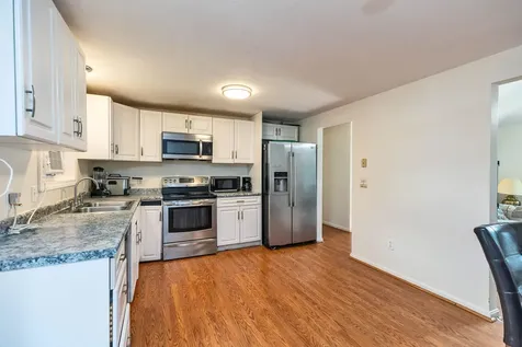 52 Pullman Street Manchester NH 03103