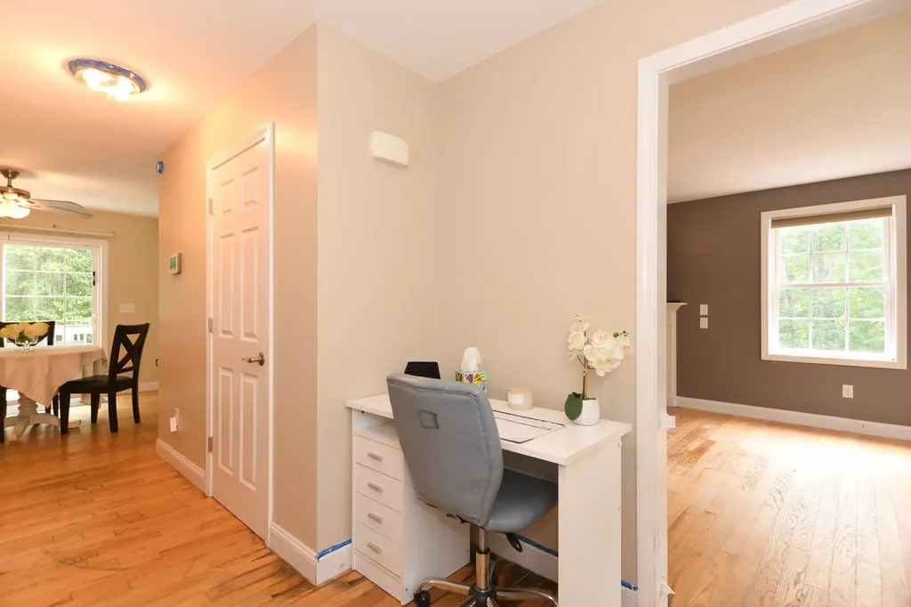 27 Jericho Drive Kingston NH 03848