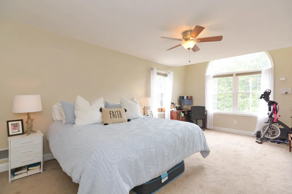 27 Jericho Drive Kingston NH 03848