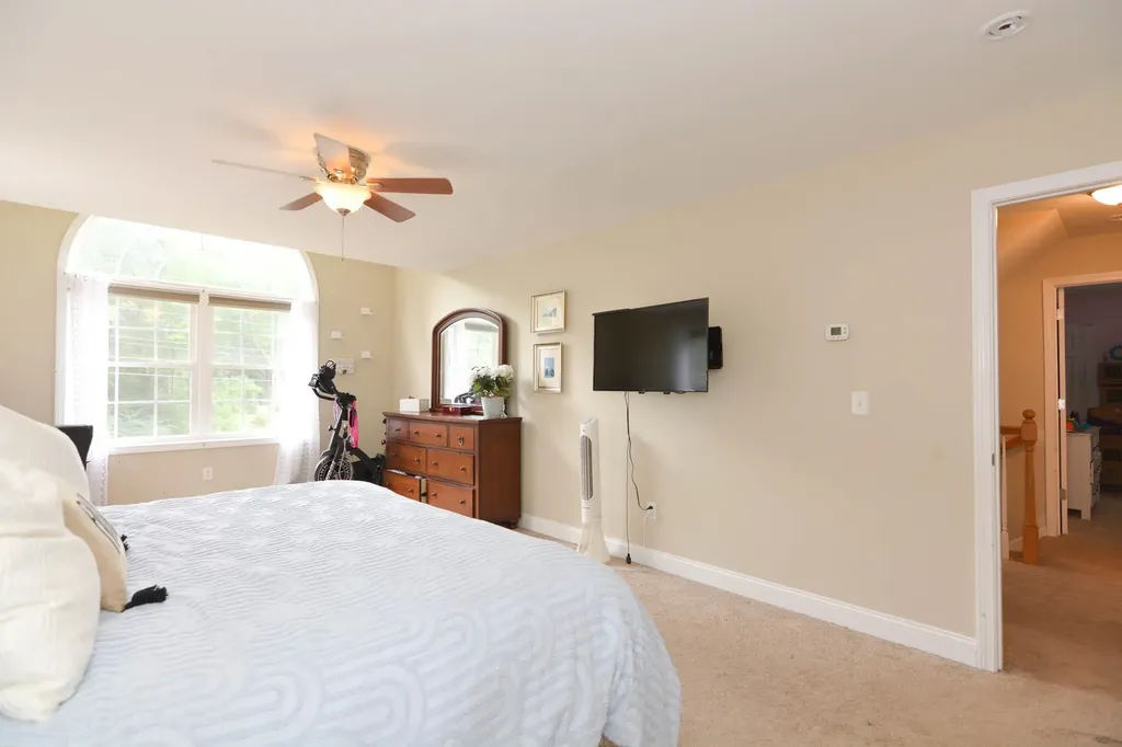 27 Jericho Drive Kingston NH 03848