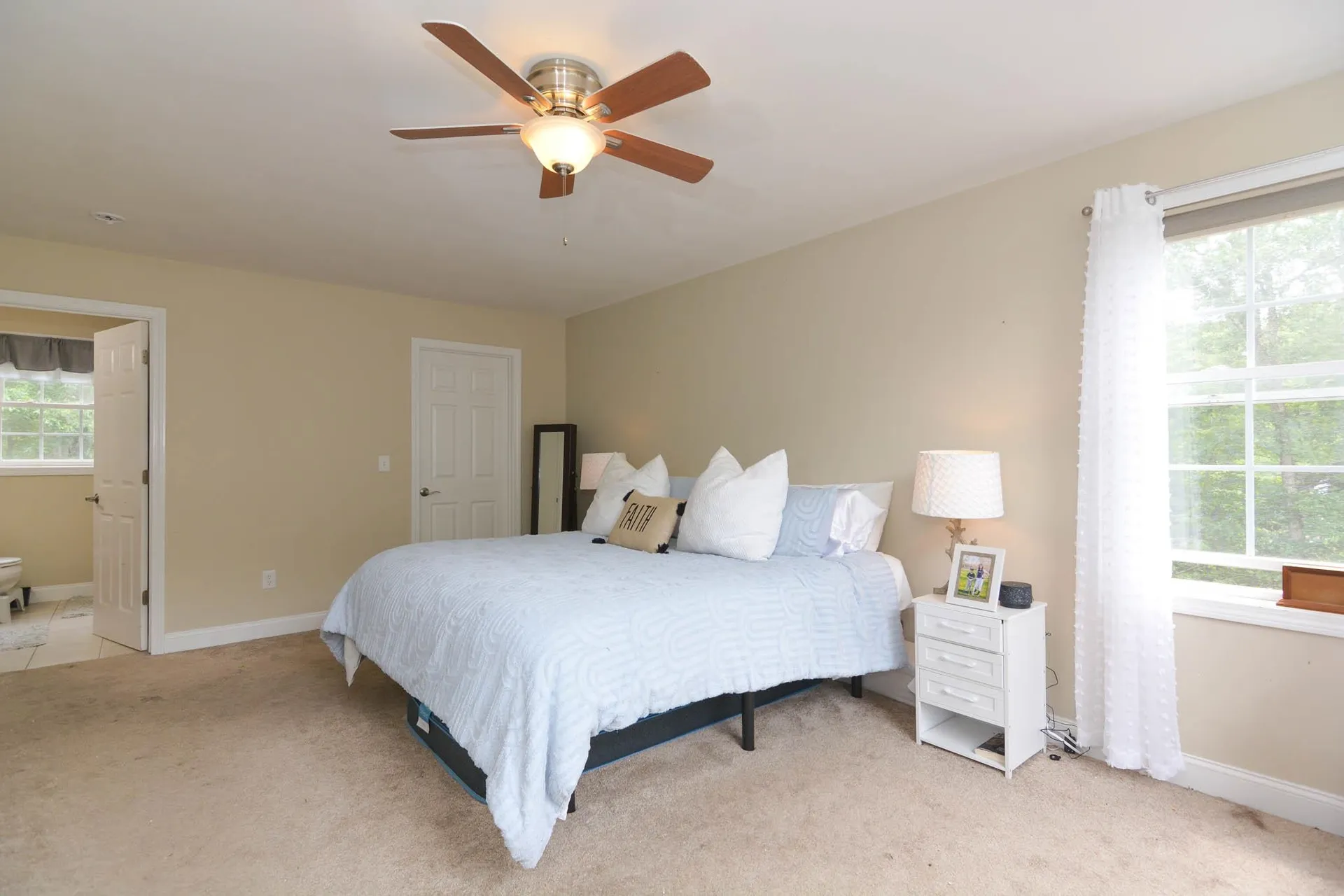 27 Jericho Drive Kingston NH 03848