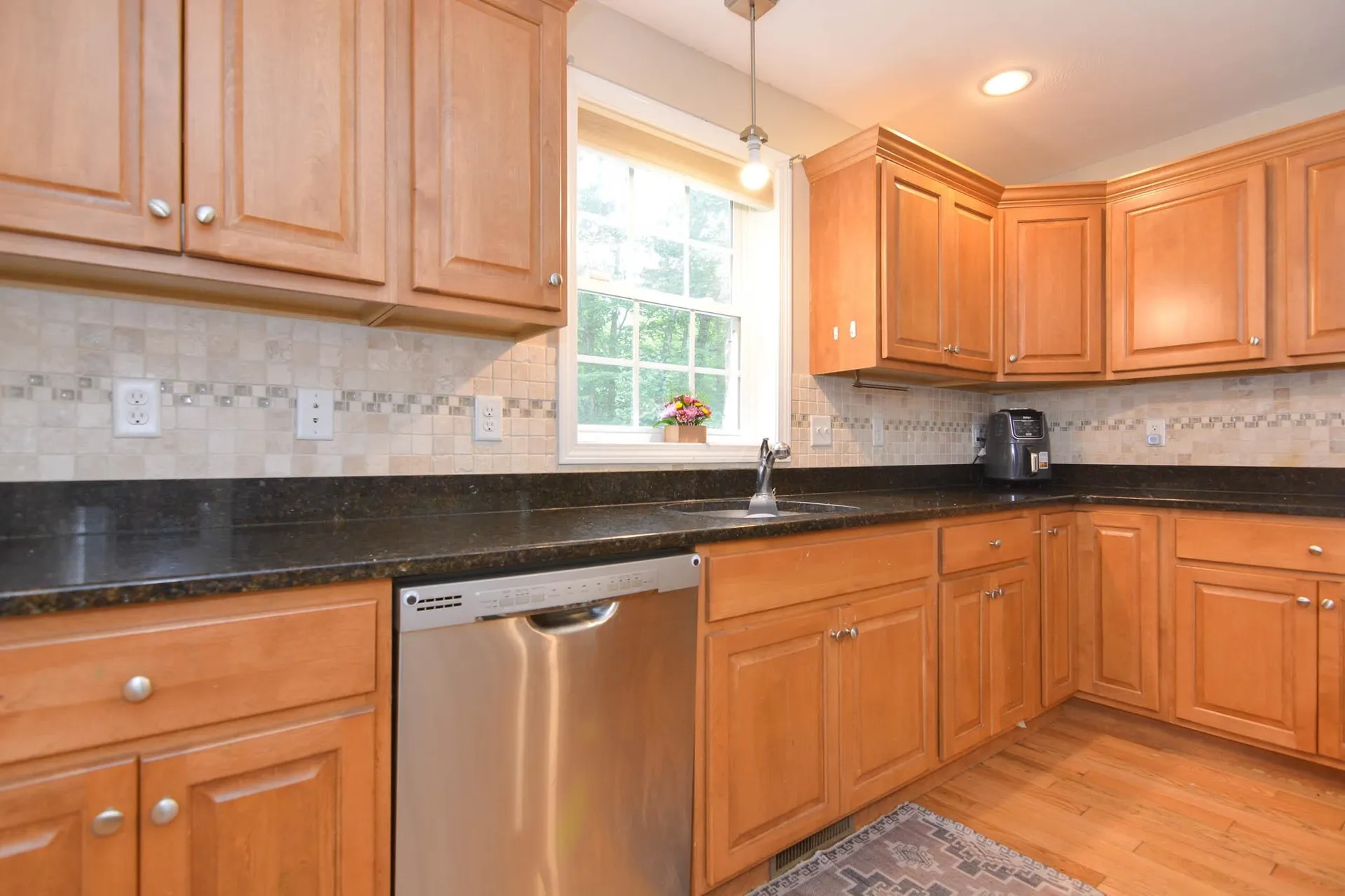 27 Jericho Drive Kingston NH 03848