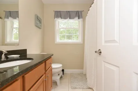 27 Jericho Drive Kingston NH 03848