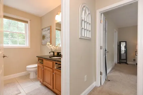 27 Jericho Drive Kingston NH 03848