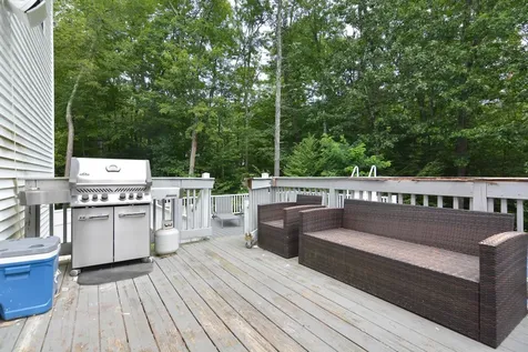 27 Jericho Drive Kingston NH 03848