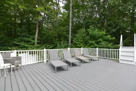 27 Jericho Drive Kingston NH 03848