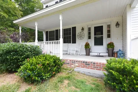 27 Jericho Drive Kingston NH 03848