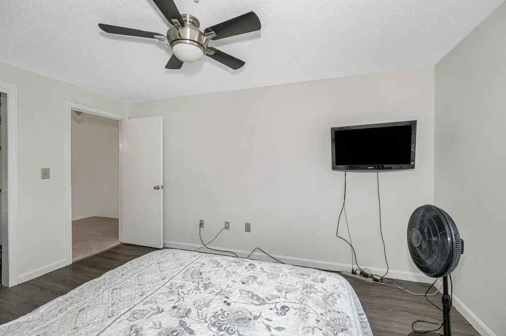 803 Elmwood Drive Hudson NH 03051