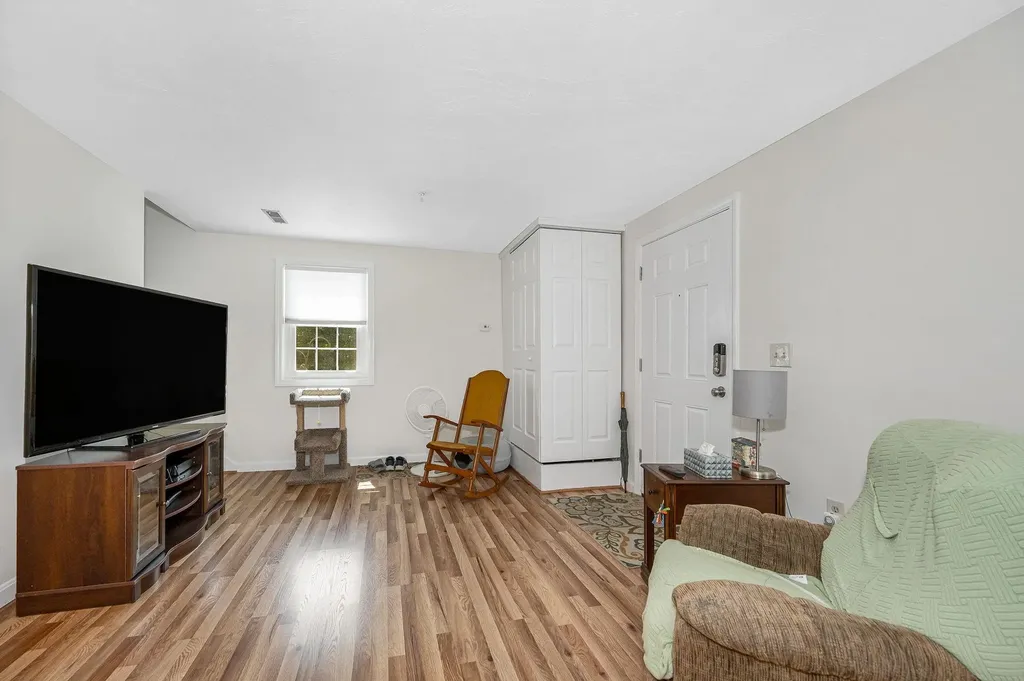 803 Elmwood Drive Hudson NH 03051