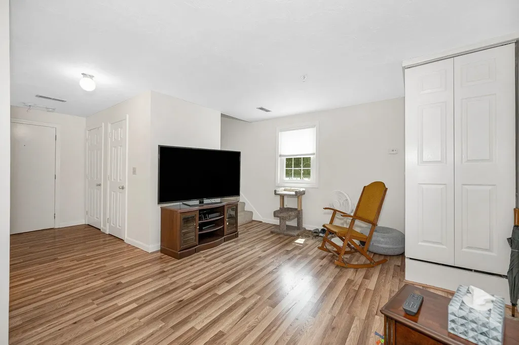 803 Elmwood Drive Hudson NH 03051