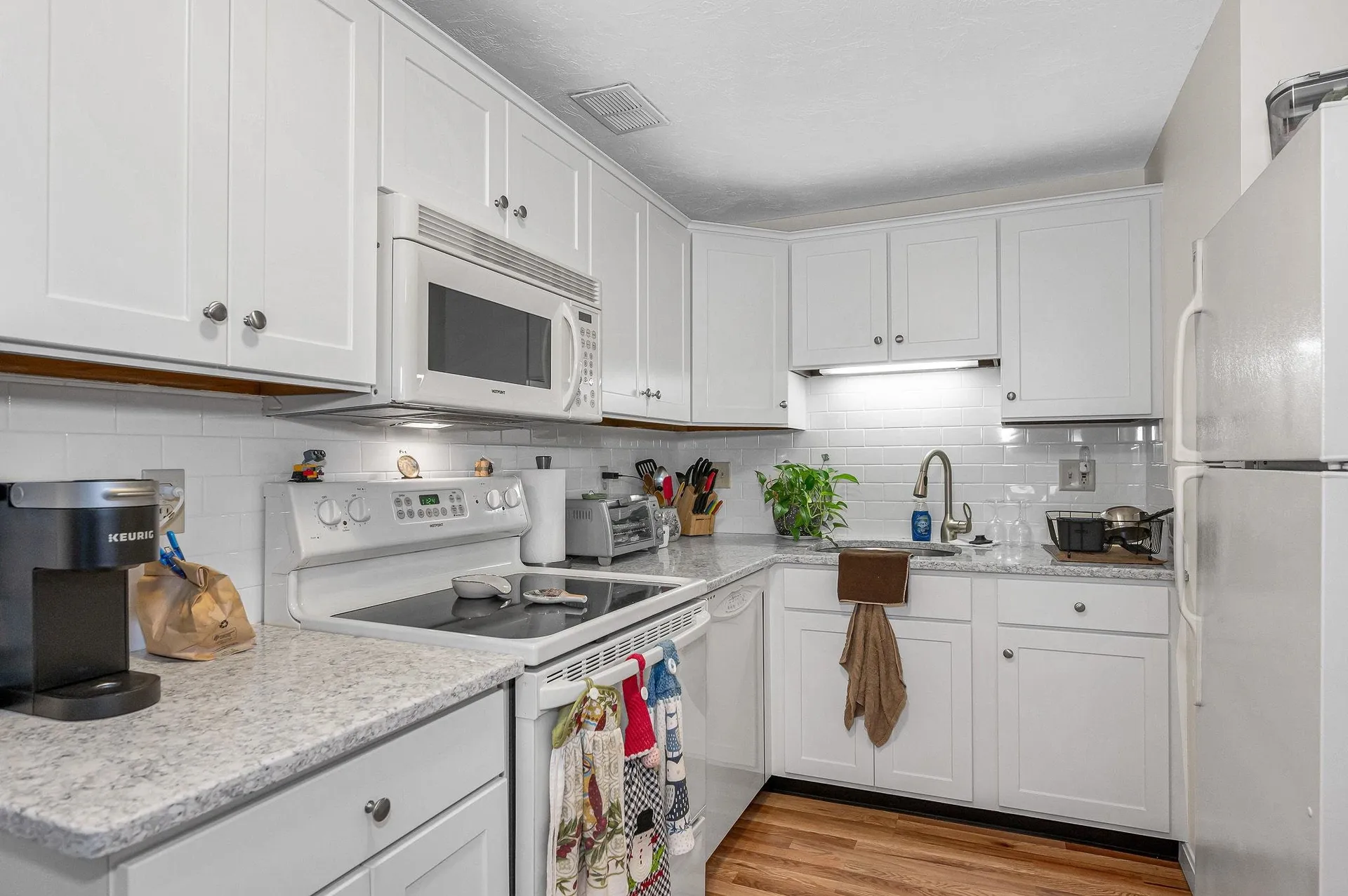 803 Elmwood Drive Hudson NH 03051
