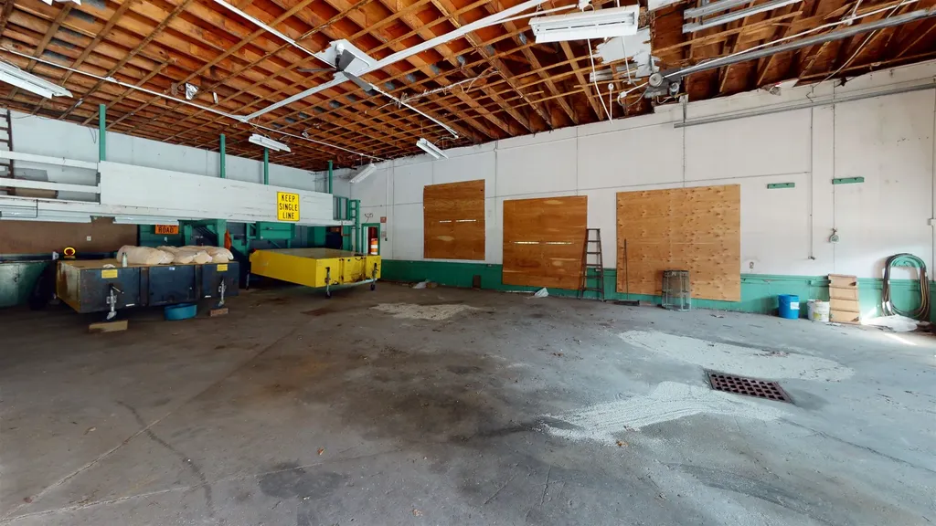 75 Route 27 Raymond NH 03077