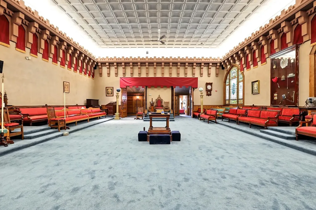 58 South Main Street Franklin NH 03235