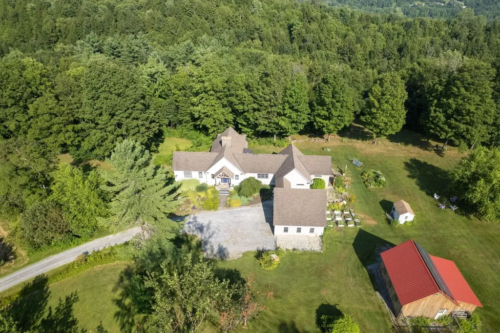 3261 West Hill Road Wallingford VT 05773