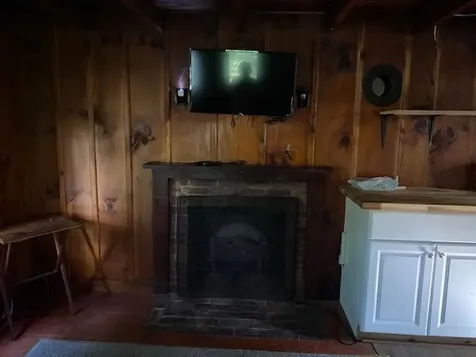 6 Spur Road Milan NH 03588