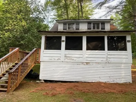 6 Spur Road Milan NH 03588