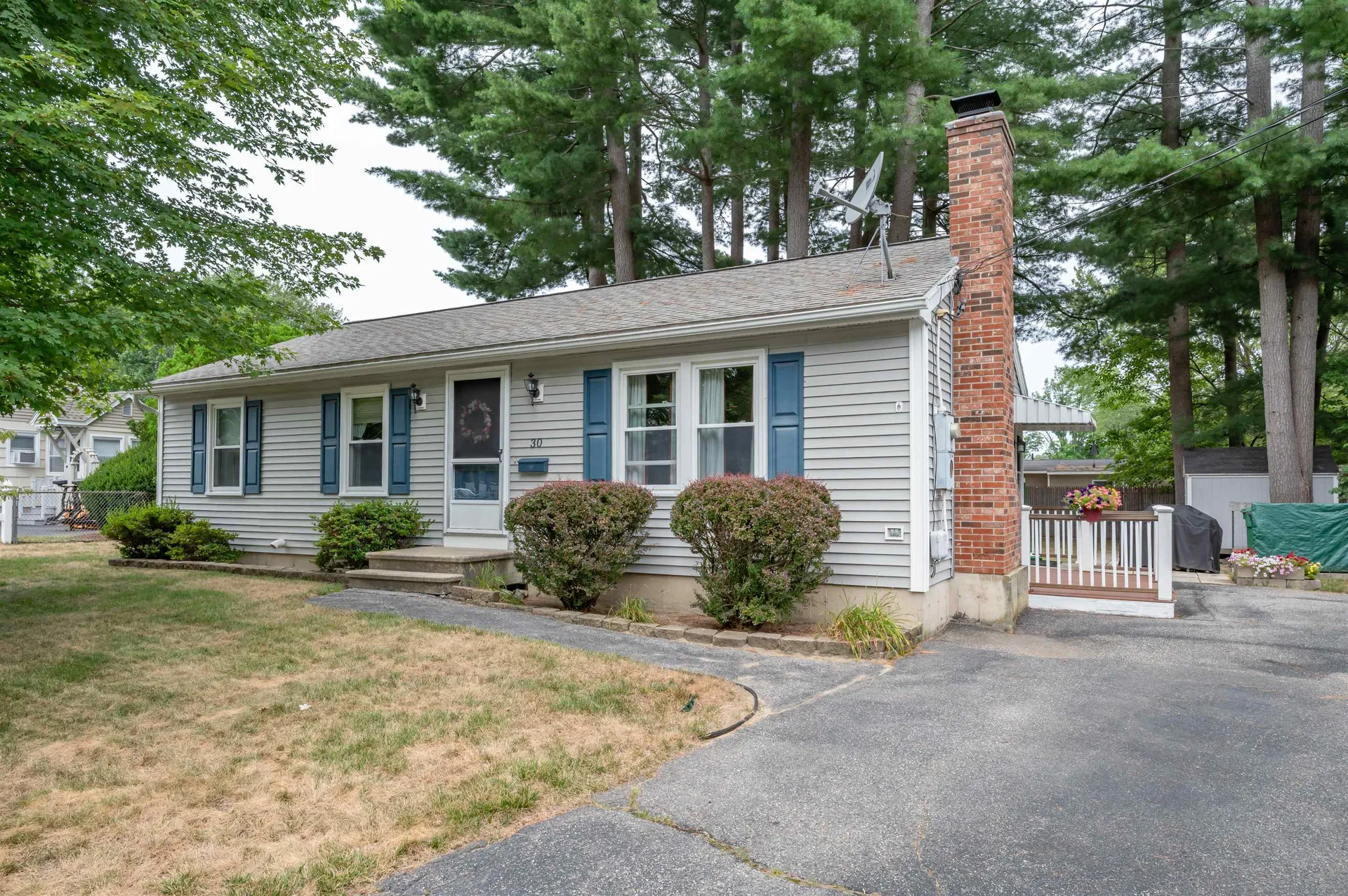 30 Damon Avenue Nashua NH 03064