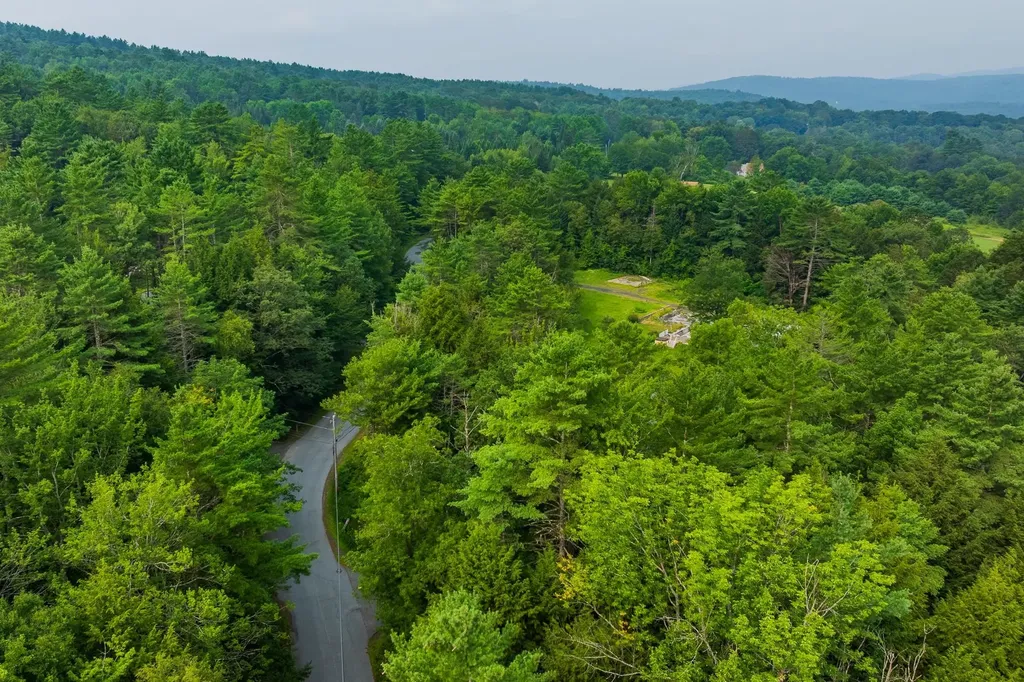 398 Valley View Road Hartford VT 05001