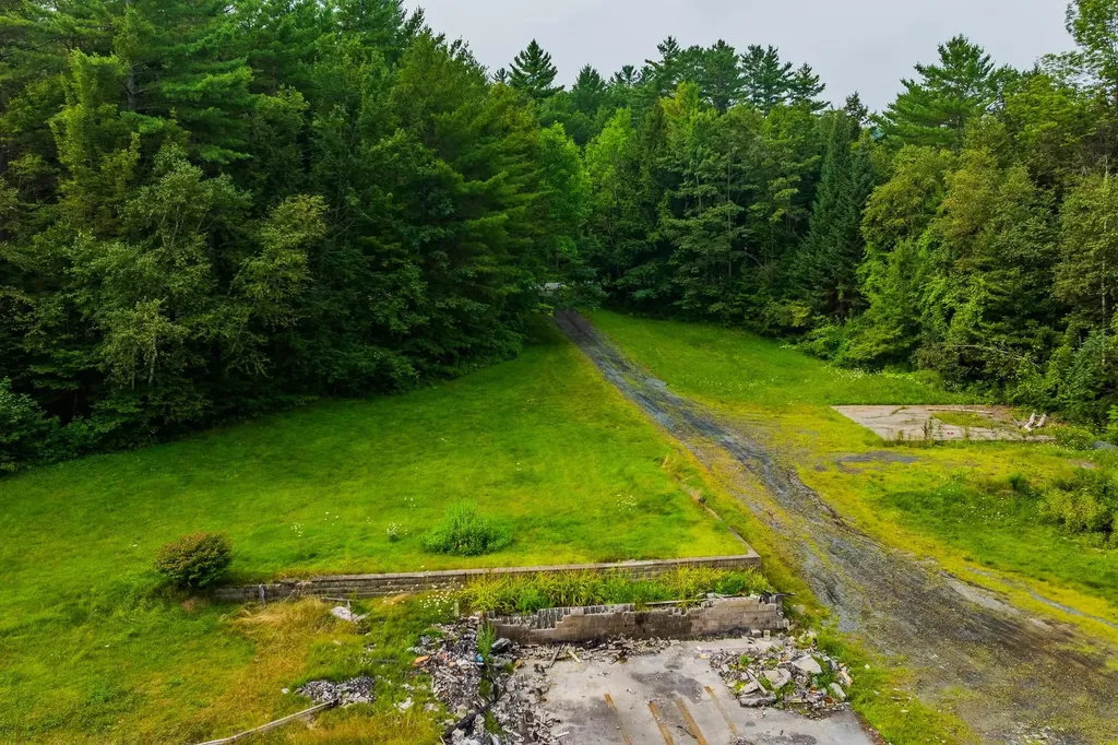 398 Valley View Road Hartford VT 05001