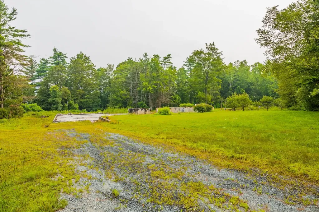 398 Valley View Road Hartford VT 05001