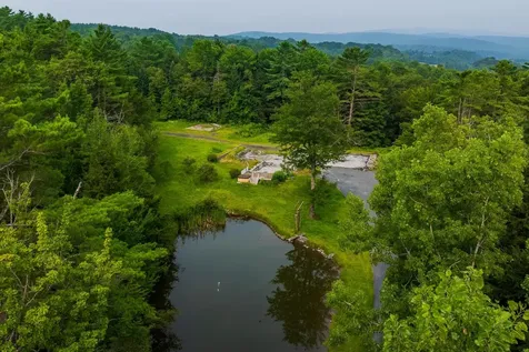 398 Valley View Road Hartford VT 05001