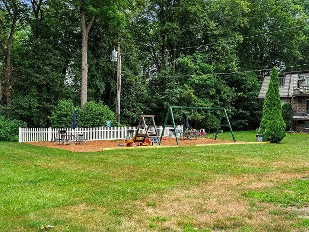 2 Pembroke Drive Derry NH 03038