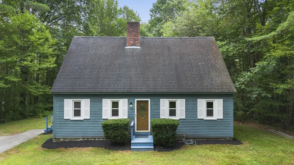 37 Meeting Hill Road Hillsborough NH 03244