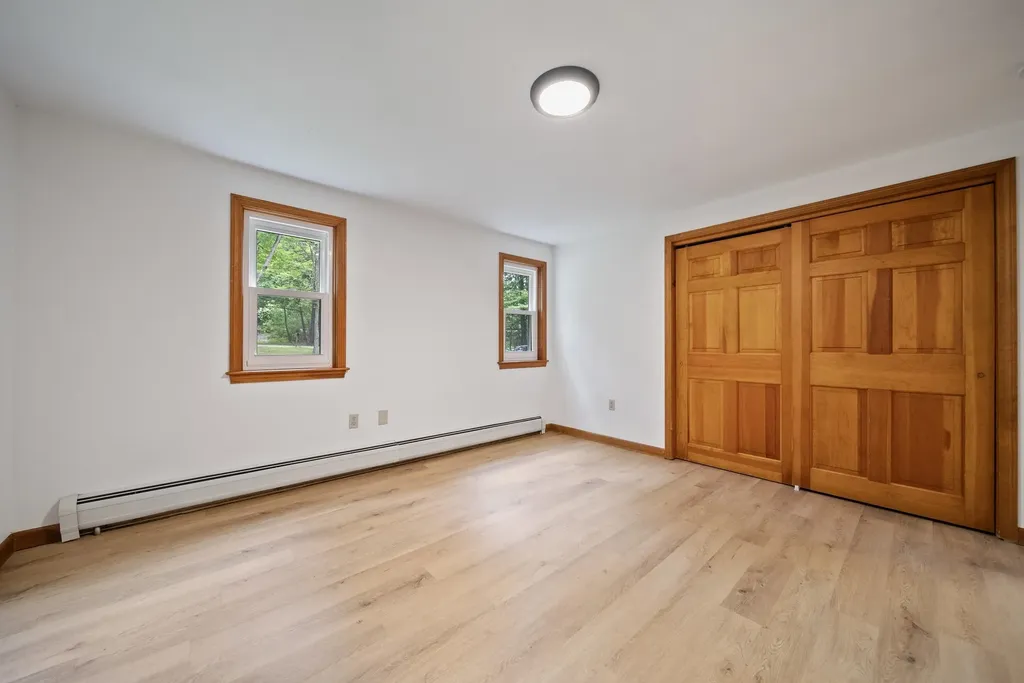 37 Meeting Hill Road Hillsborough NH 03244