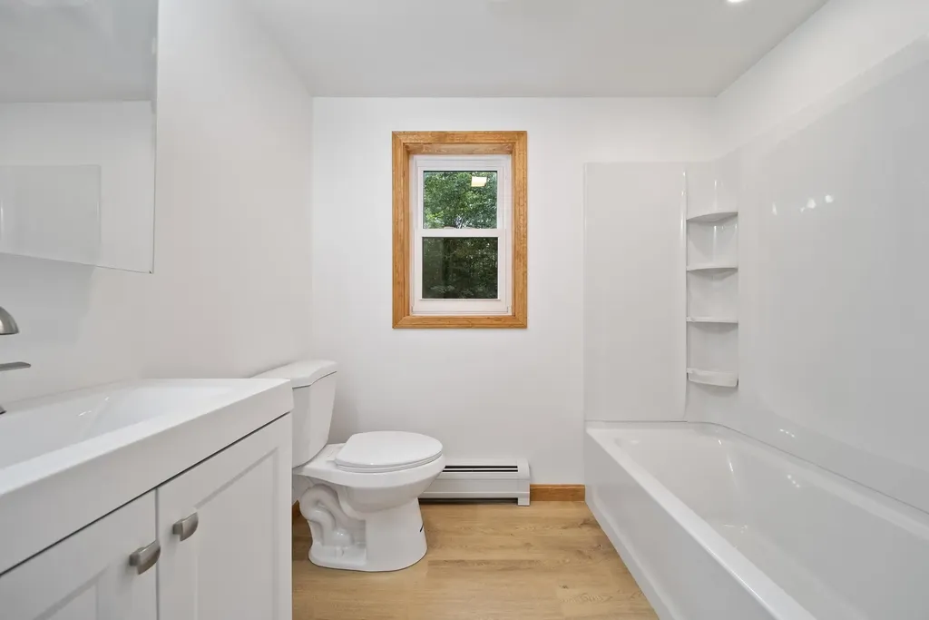 37 Meeting Hill Road Hillsborough NH 03244