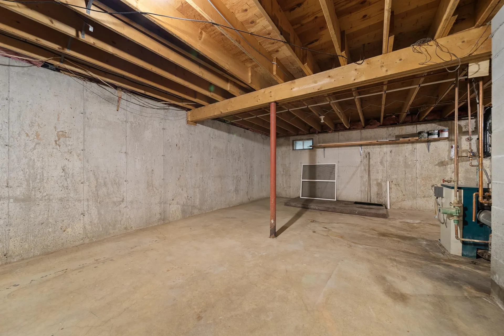 37 Meeting Hill Road Hillsborough NH 03244