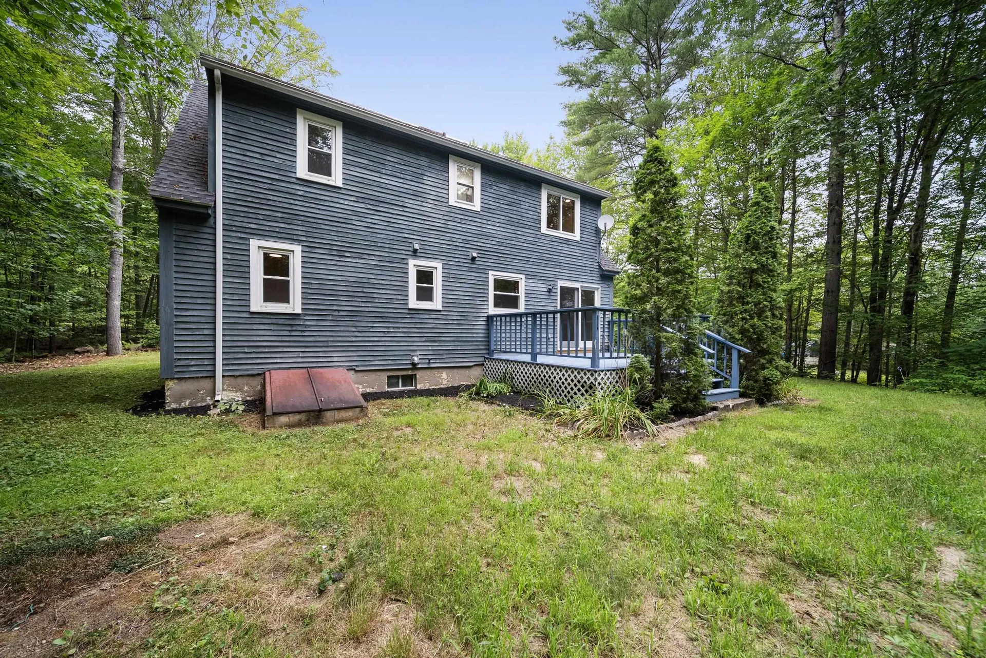 37 Meeting Hill Road Hillsborough NH 03244