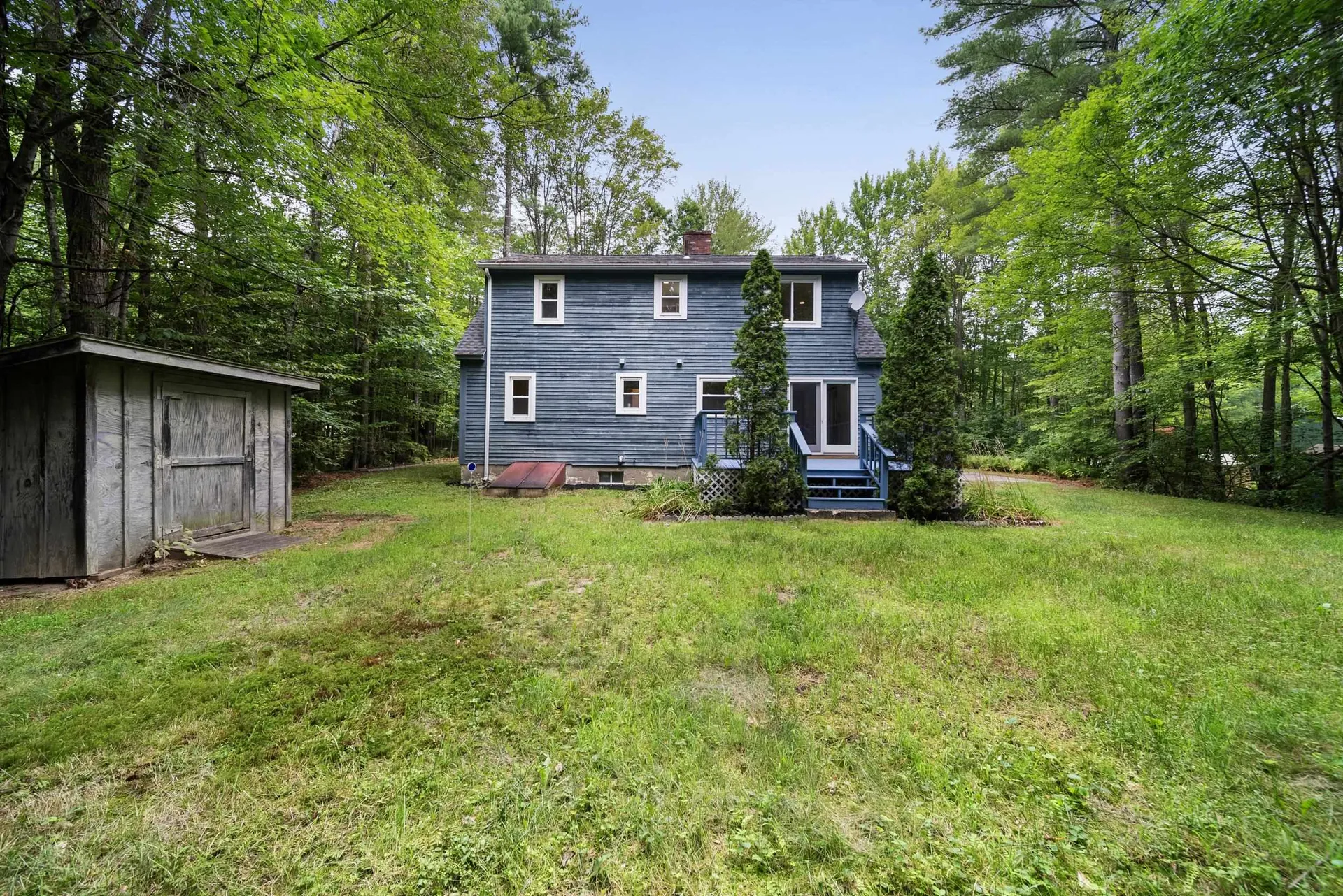 37 Meeting Hill Road Hillsborough NH 03244