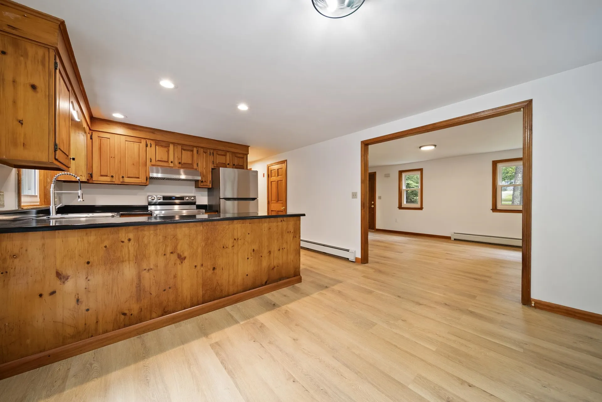 37 Meeting Hill Road Hillsborough NH 03244