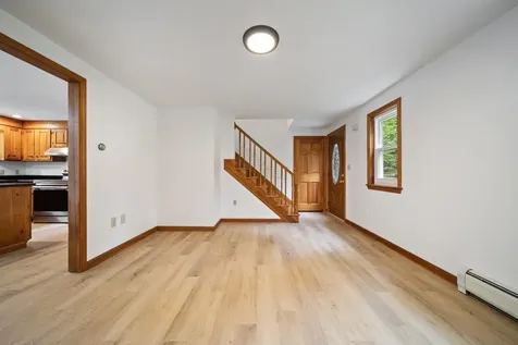 37 Meeting Hill Road Hillsborough NH 03244