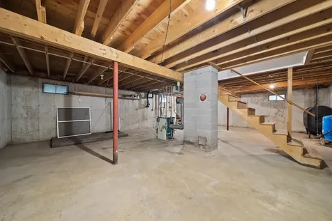 37 Meeting Hill Road Hillsborough NH 03244