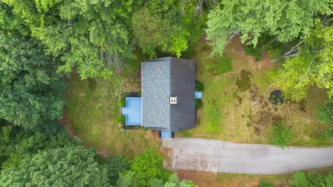 37 Meeting Hill Road Hillsborough NH 03244