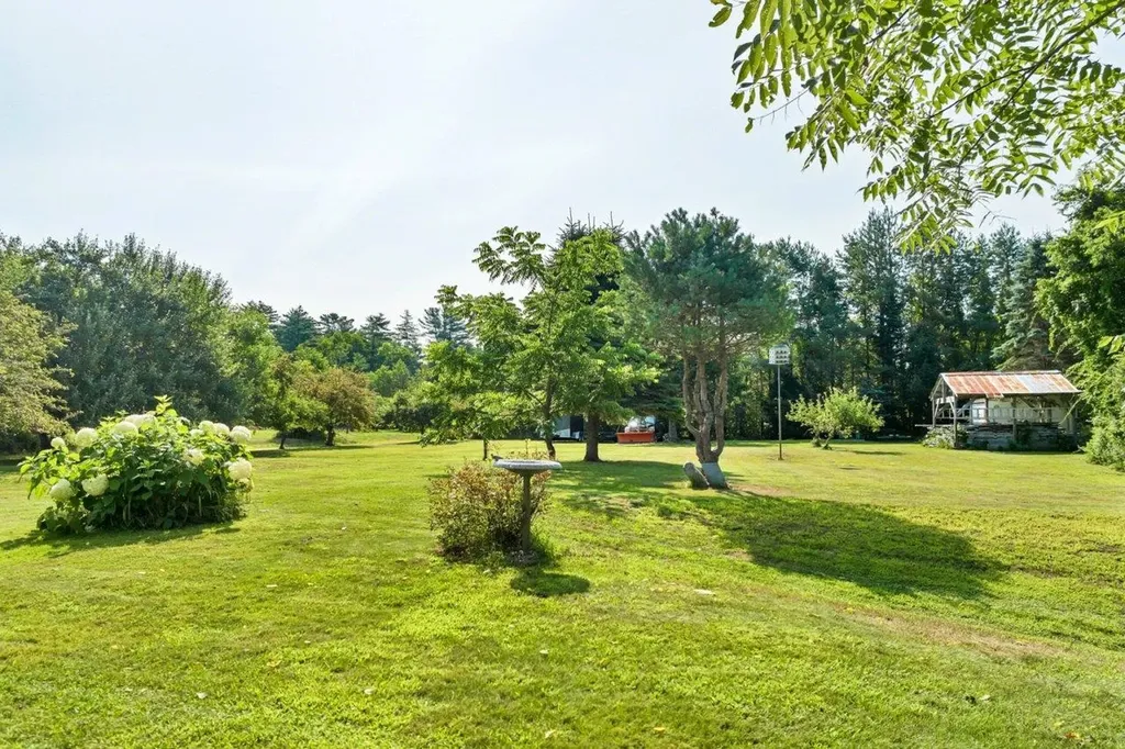 11 Harriet Lane Moultonborough NH 03254