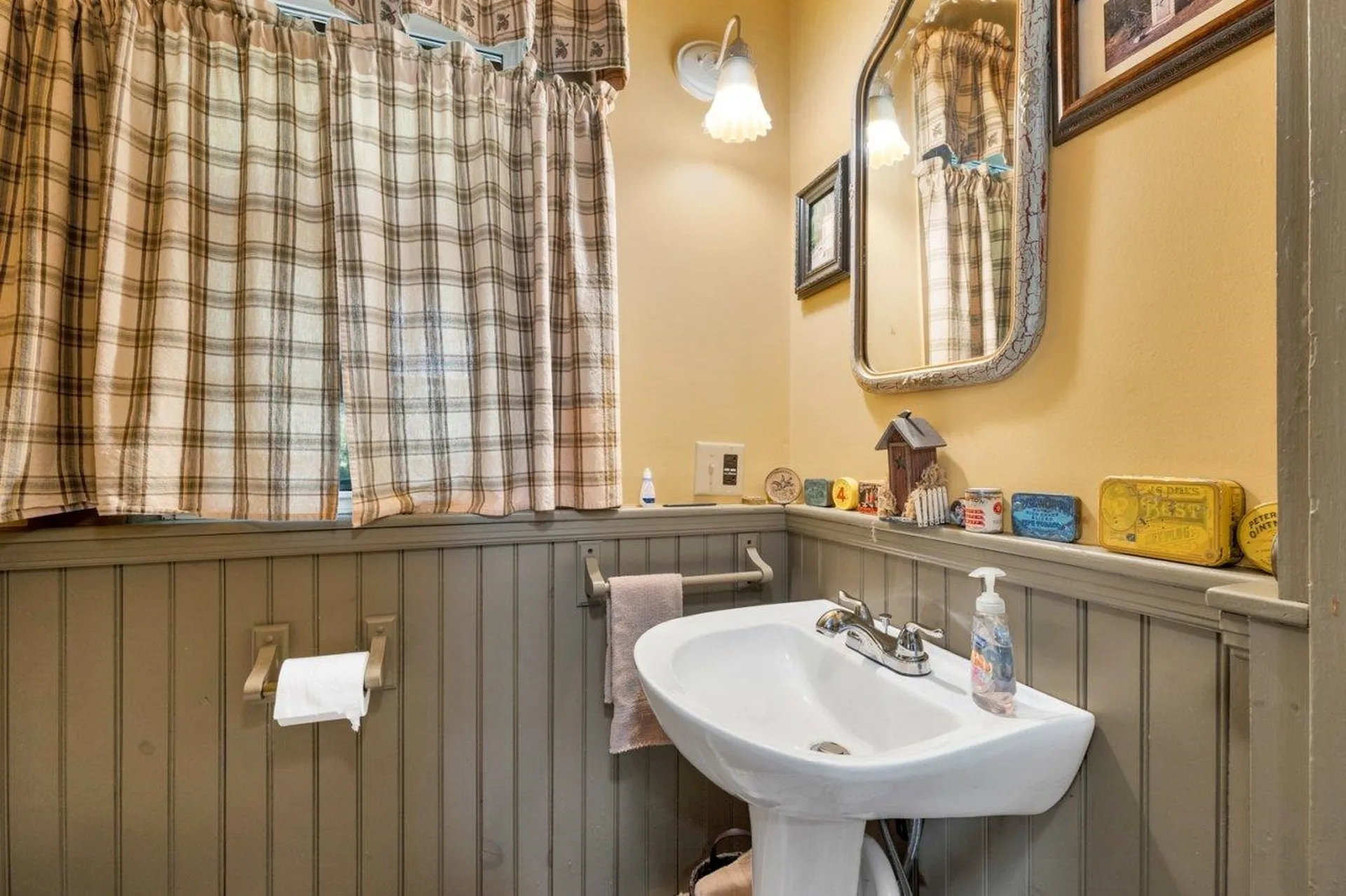 11 Harriet Lane Moultonborough NH 03254