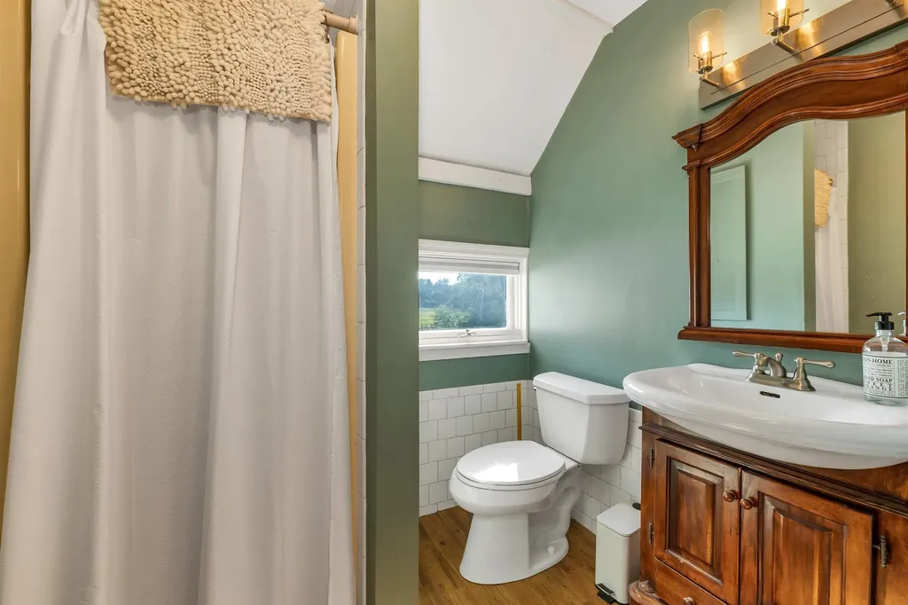 251 Wentworth Road Brookfield NH 03872