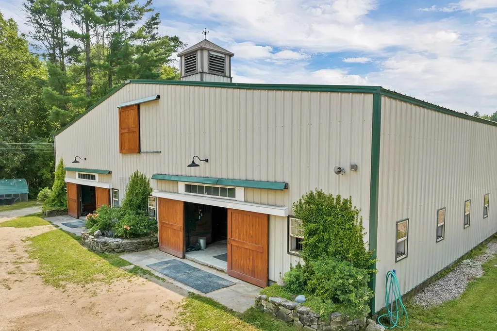 251 Wentworth Road Brookfield NH 03872