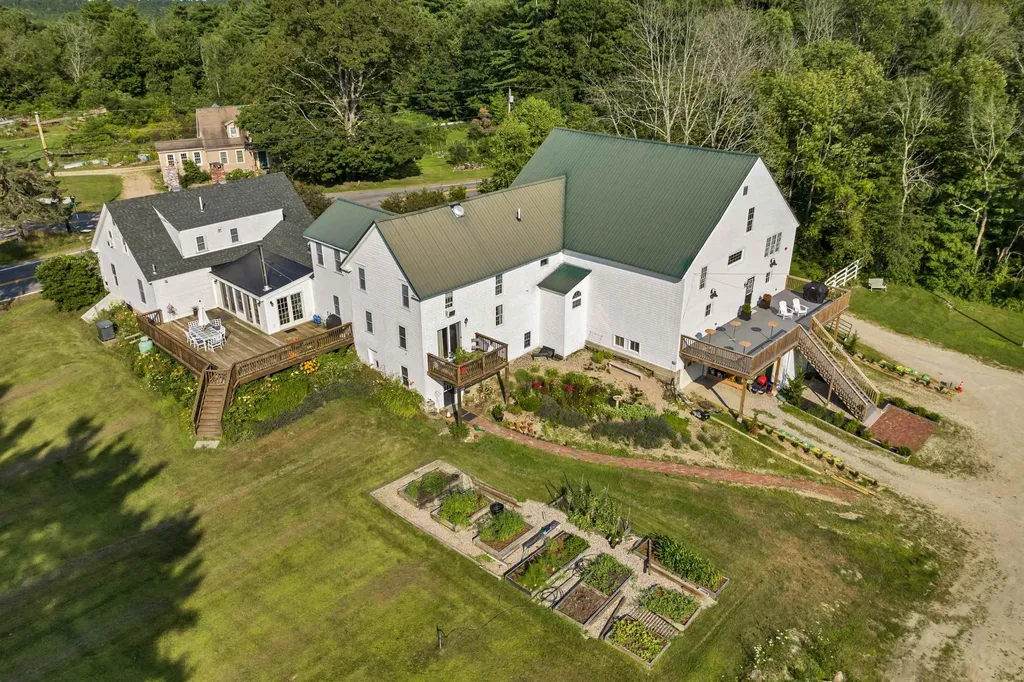 251 Wentworth Road Brookfield NH 03872