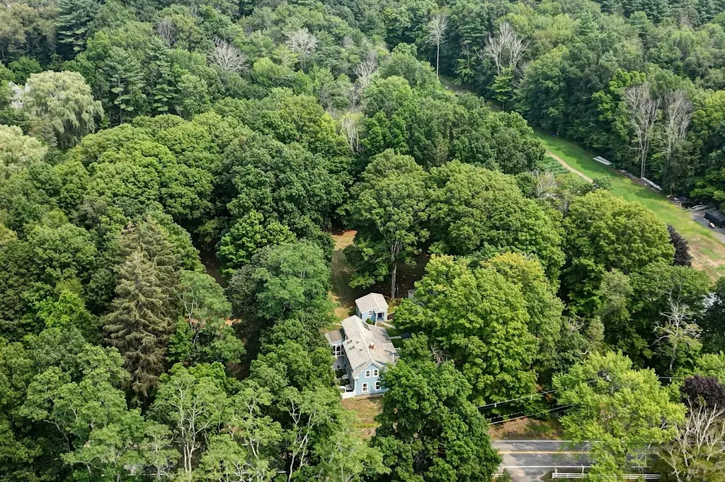 299 Exeter Road Hampton Falls NH 03844