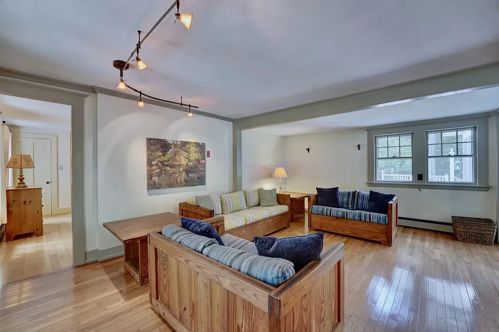 299 Exeter Road Hampton Falls NH 03844