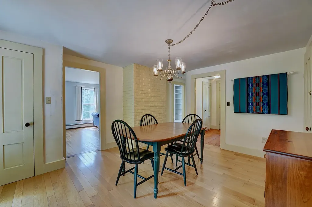 299 Exeter Road Hampton Falls NH 03844